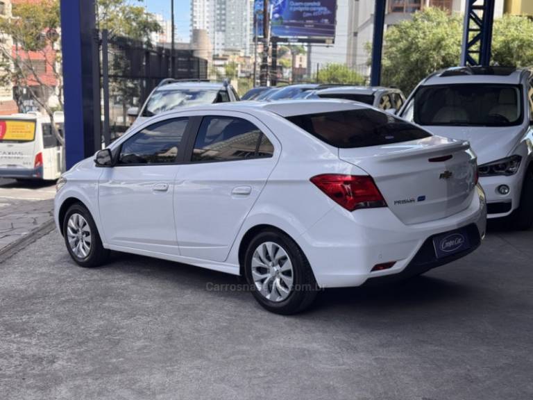 CHEVROLET - PRISMA - 2018/2018 - Branca - R$ 55.900,00