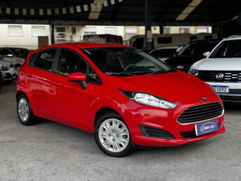 FORD - FIESTA - 2015/2015 - Vermelha - R$ 43.900,00