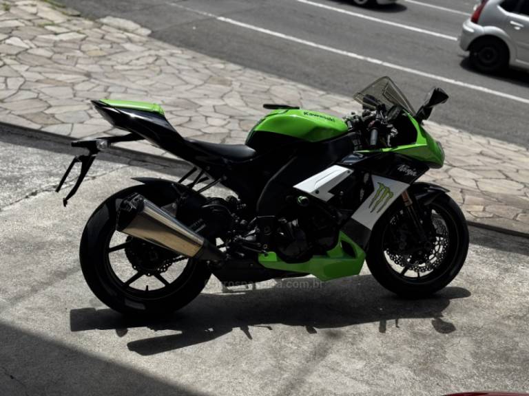 KAWASAKI - NINJA ZX-10R - 2009/2009 - Verde - R$ 36.500,00