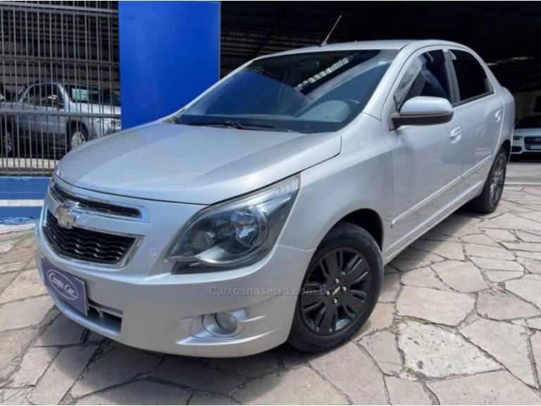 CHEVROLET - COBALT - 2015/2015 - Prata - R$ 45.900,00