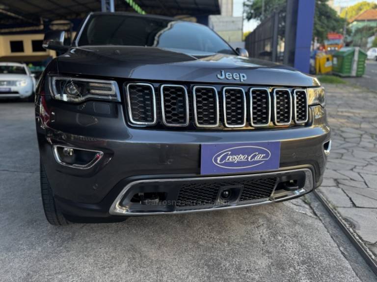 JEEP - GRAND CHEROKEE - 2020/2020 - Cinza - R$ 240.000,00