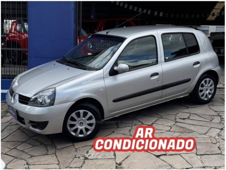 RENAULT - CLIO - 2011/2011 - Prata - R$ 22.500,00