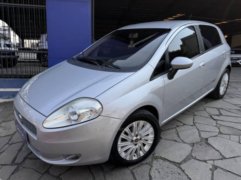 FIAT - PUNTO - 2012/2012 - Prata - R$ 36.500,00