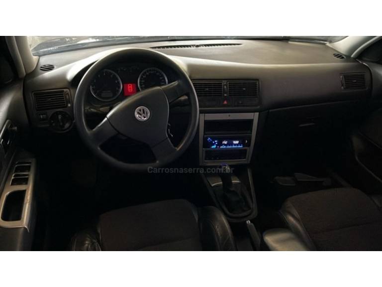 VOLKSWAGEN - GOLF - 2010/2010 - Preta - R$ 43.500,00