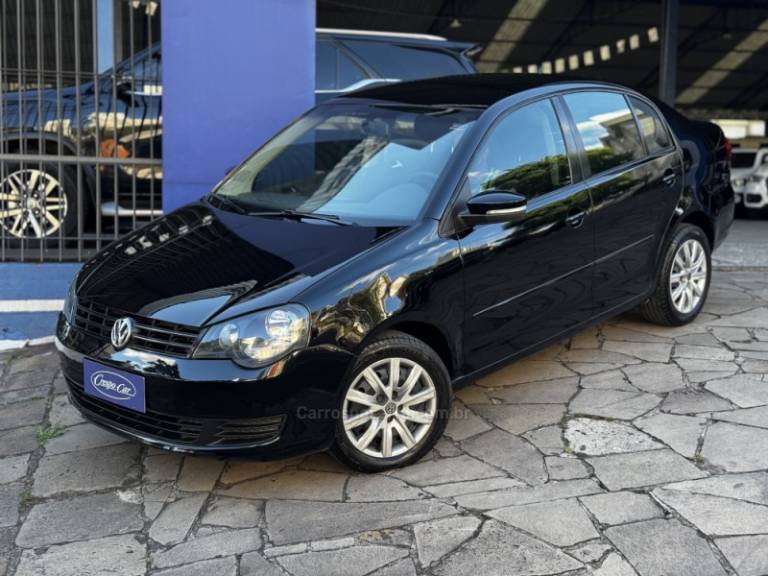 VOLKSWAGEN - POLO SEDAN - 2012/2012 - Preta - R$ 38.500,00