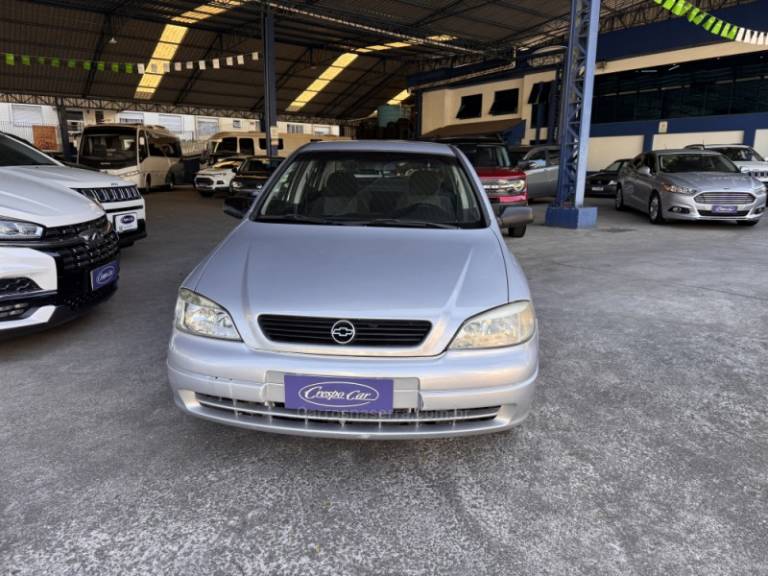 CHEVROLET - ASTRA - 2000/2000 - Prata - R$ 17.900,00