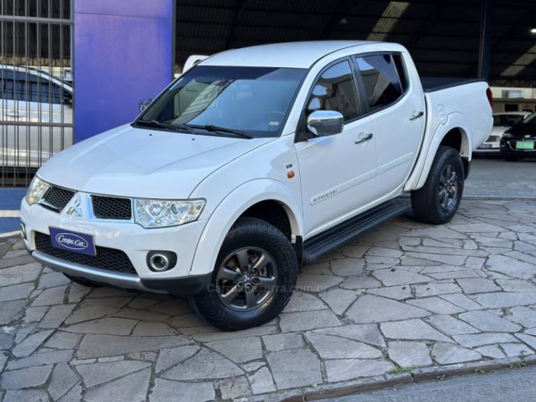 MITSUBISHI - L200 TRITON - 2013/2013 - Branca - R$ 115.900,00