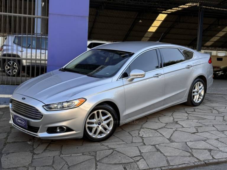 FORD - FUSION - 2016/2016 - Prata - R$ 74.900,00