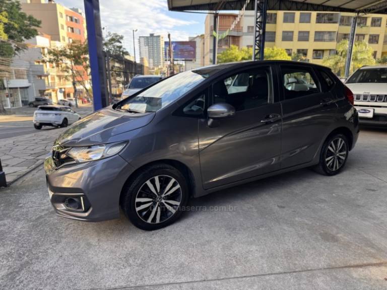 HONDA - FIT - 2019/2019 - Cinza - R$ 79.800,00