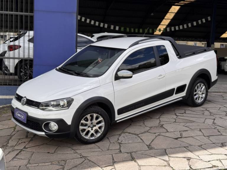 VOLKSWAGEN - SAVEIRO - 2015/2015 - Branca - R$ 64.900,00