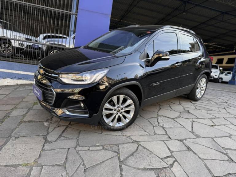 CHEVROLET - TRACKER - 2017/2018 - Preta - Sob Consulta