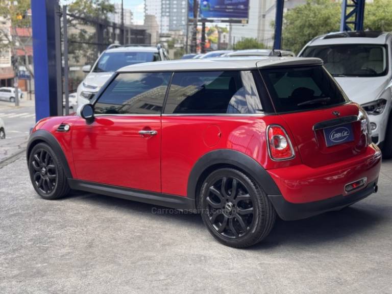 MINI - COOPER - 2011/2011 - Vermelha - R$ 62.900,00