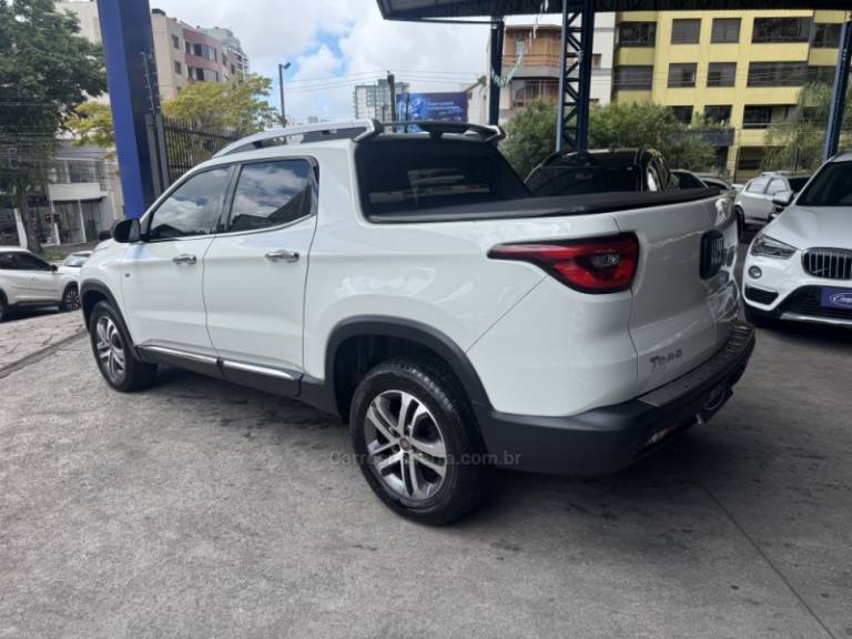 FIAT - TORO - 2019/2019 - Branca - R$ 98.900,00