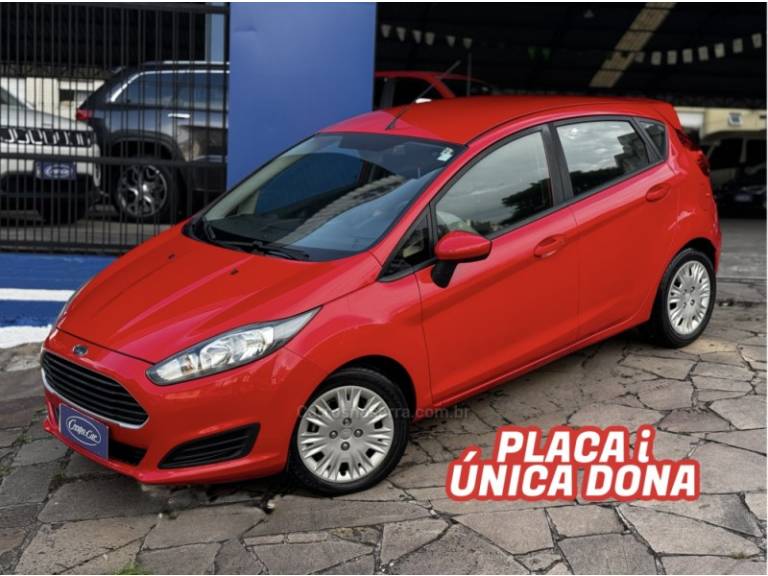 FORD - FIESTA - 2015/2015 - Vermelha - R$ 43.900,00