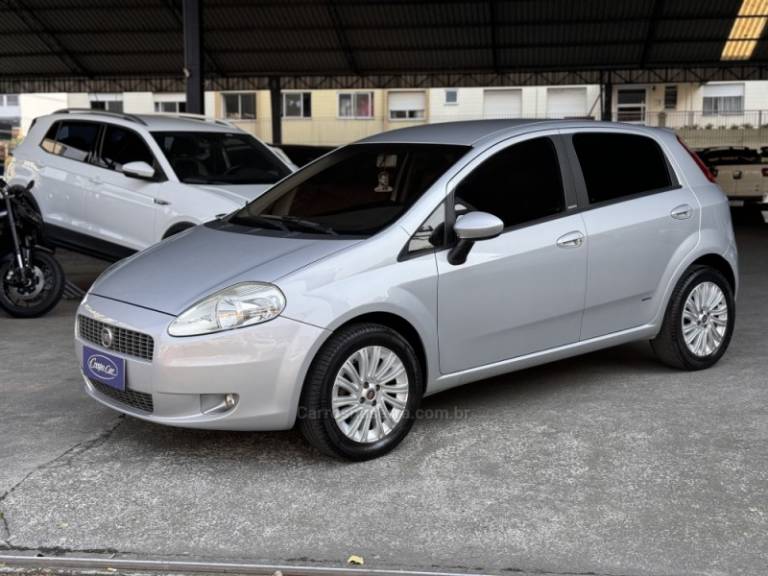 FIAT - PUNTO - 2012/2012 - Prata - R$ 36.500,00