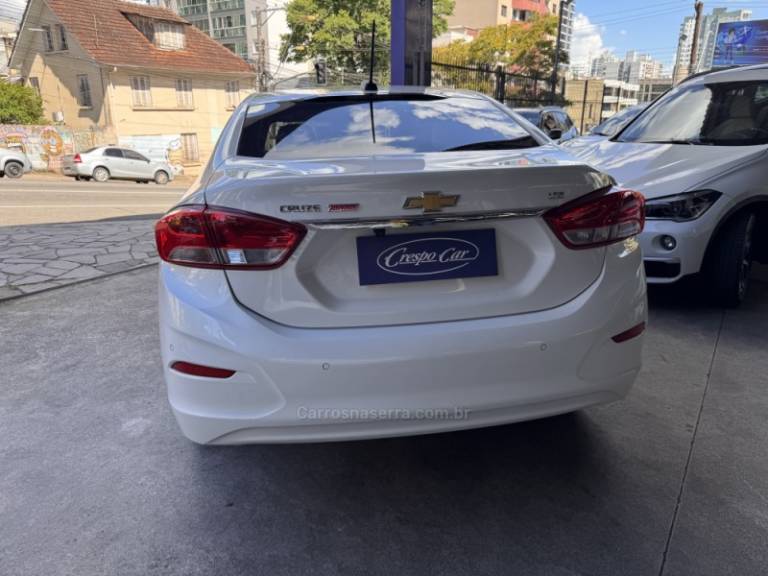 CHEVROLET - CRUZE - 2023/2023 - Branca - R$ 126.000,00