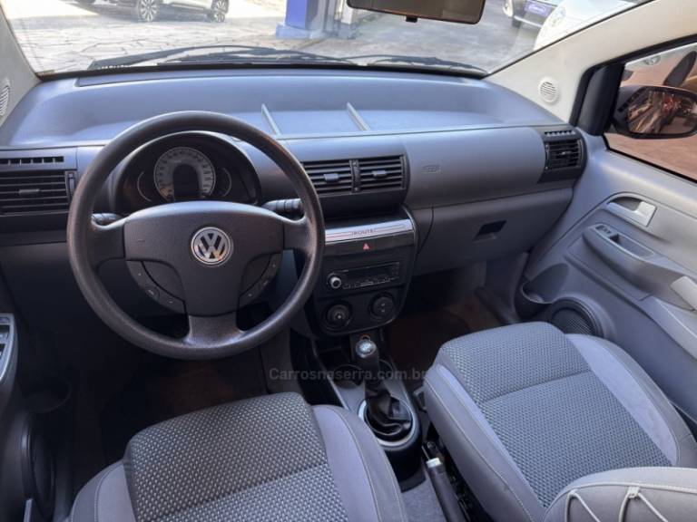 VOLKSWAGEN - SPACEFOX - 2010/2010 - Prata - R$ 33.800,00