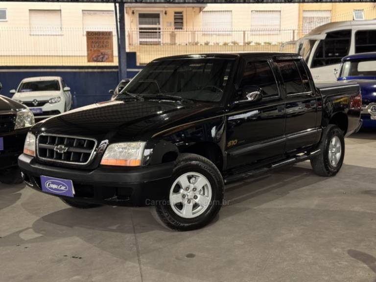 CHEVROLET - S10 - 2001/2001 - Preta - R$ 59.900,00