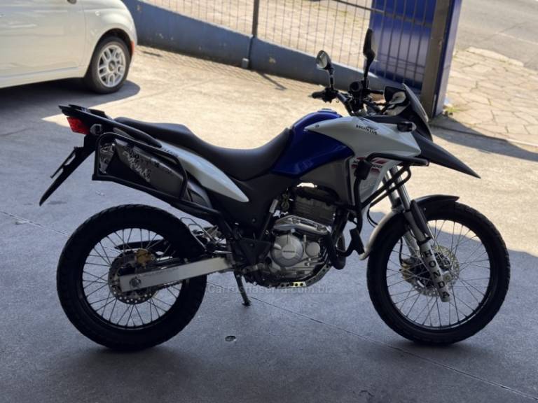 HONDA - XRE 300 - 2013/2013 - Branca - R$ 19.000,00