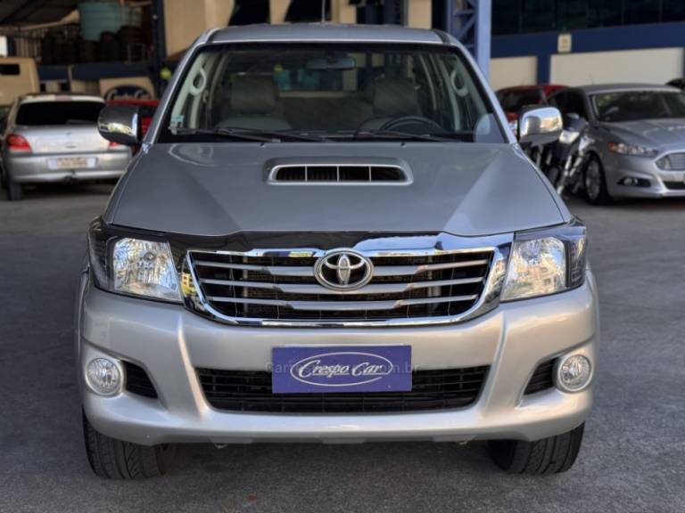 TOYOTA - HILUX - 2013/2013 - Prata - R$ 116.900,00