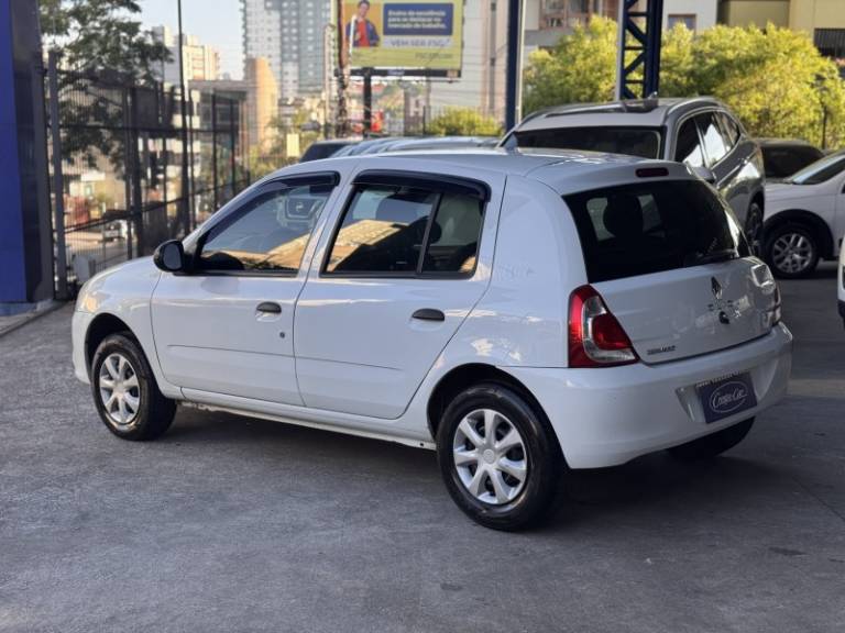 RENAULT - CLIO - 2014/2014 - Branca - R$ 24.900,00