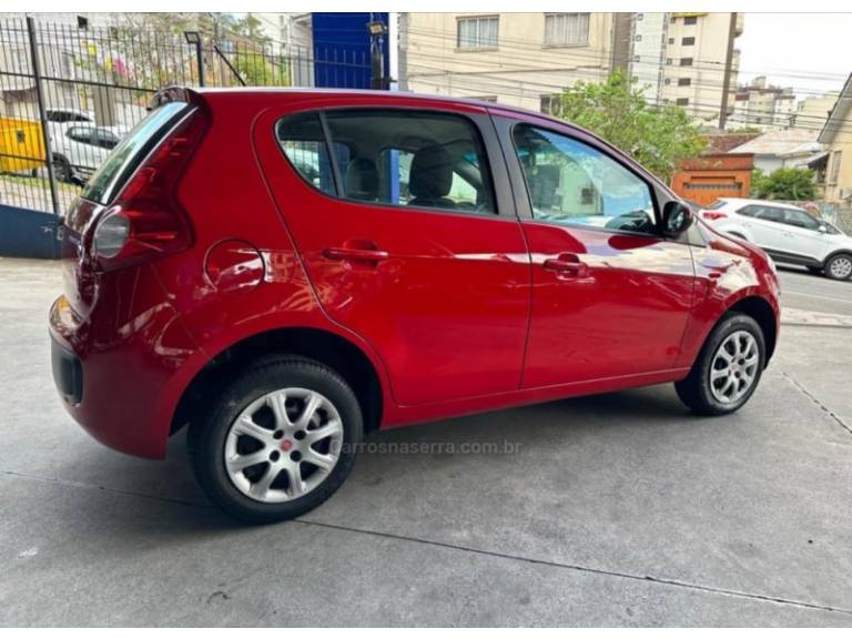 FIAT - PALIO - 2013/2013 - Vermelha - R$ 37.500,00