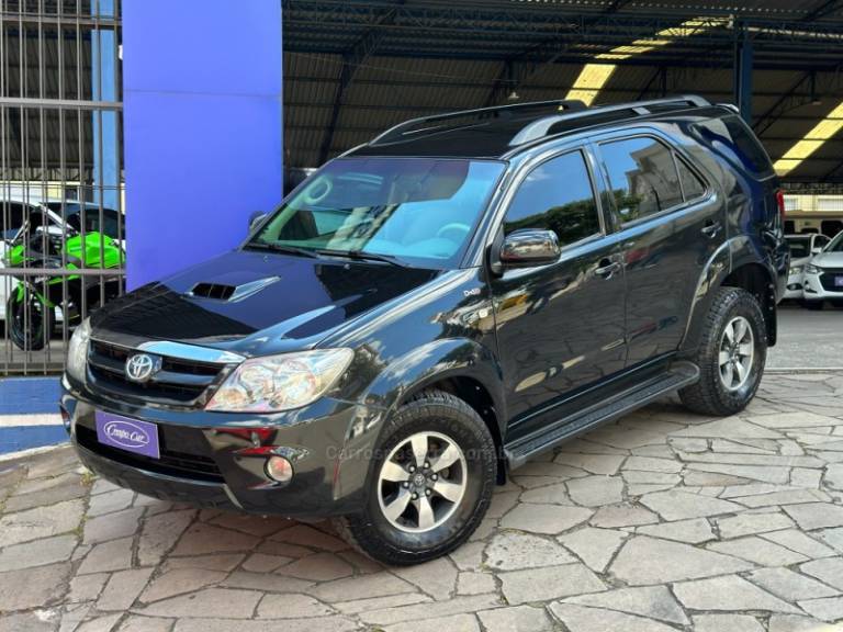 TOYOTA - HILUX SW4 - 2007/2007 - Preta - R$ 109.000,00