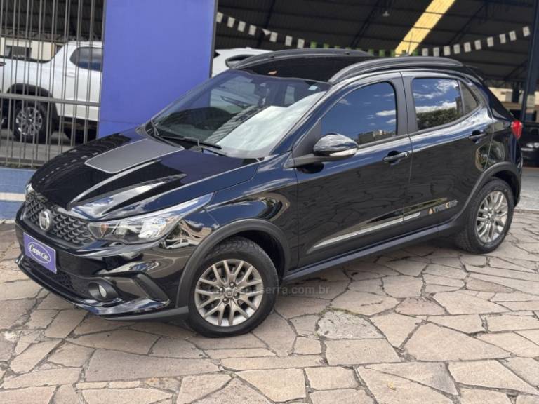 FIAT - ARGO - 2020/2020 - Preta - R$ 78.500,00