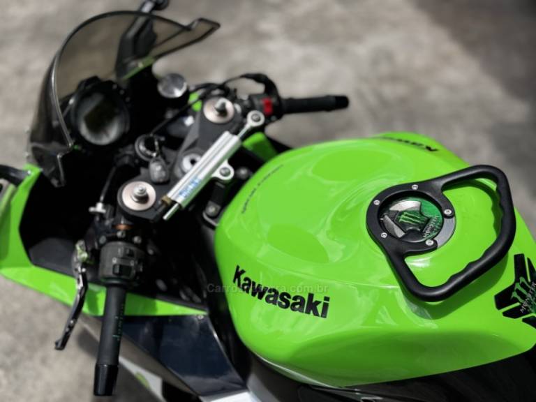 KAWASAKI - NINJA ZX-10R - 2009/2009 - Verde - R$ 36.500,00