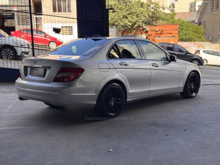 MERCEDES-BENZ - C 180 - 2012/2012 - Prata - R$ 67.000,00