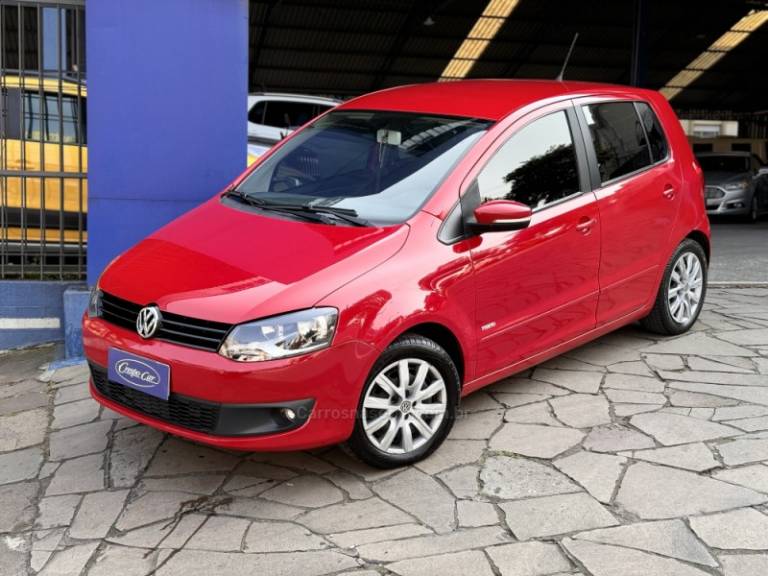 VOLKSWAGEN - FOX - 2013/2013 - Vermelha - R$ 34.500,00