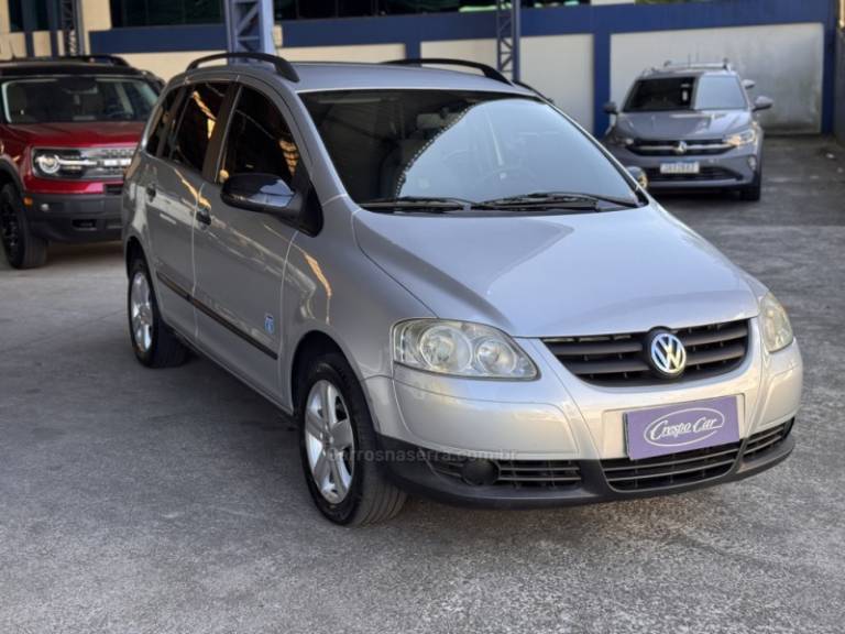 VOLKSWAGEN - SPACEFOX - 2010/2010 - Prata - R$ 33.800,00