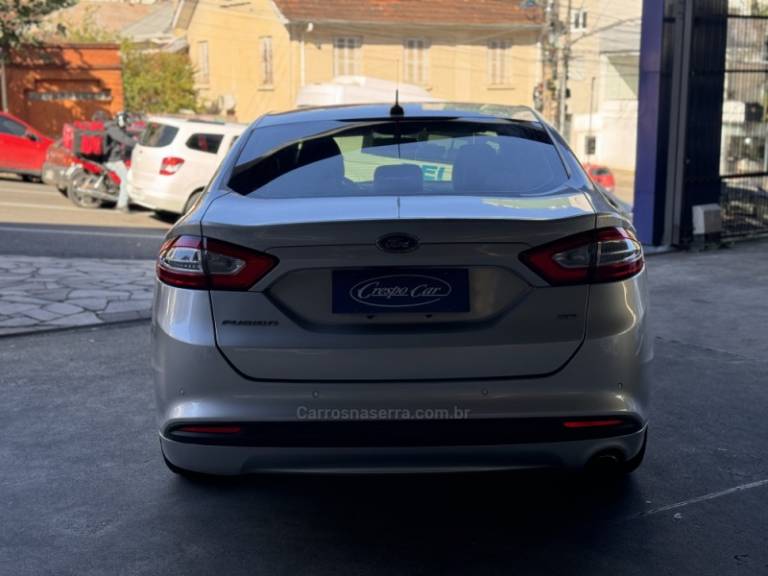 FORD - FUSION - 2016/2016 - Prata - R$ 74.900,00