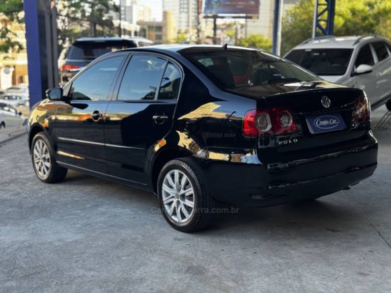 VOLKSWAGEN - POLO SEDAN - 2012/2012 - Preta - R$ 38.500,00