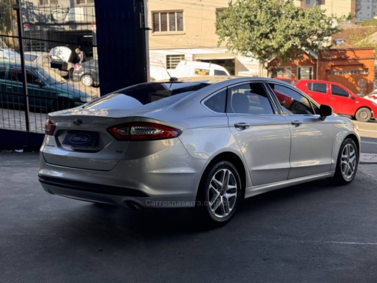 FORD - FUSION - 2016/2016 - Prata - R$ 74.900,00