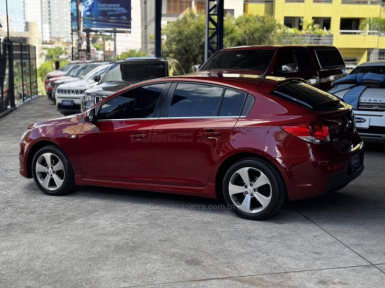 CHEVROLET - CRUZE - 2013/2013 - Vermelha - R$ 57.000,00