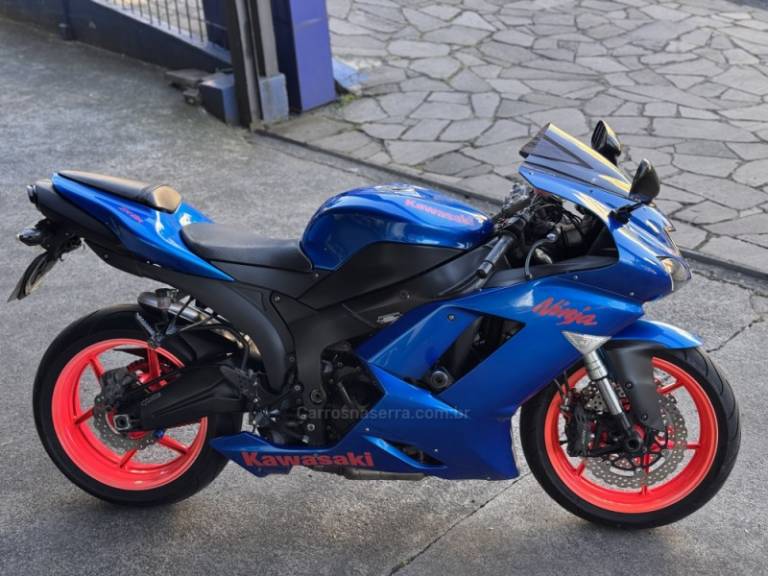 KAWASAKI - NINJA ZX-6R 600CC - 2008/2008 - Azul - R$ 36.900,00