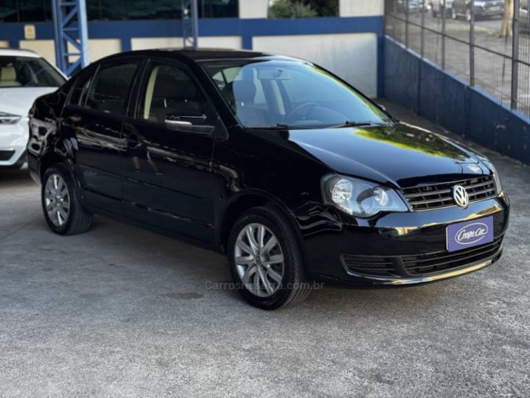 VOLKSWAGEN - POLO SEDAN - 2012/2012 - Preta - R$ 38.500,00