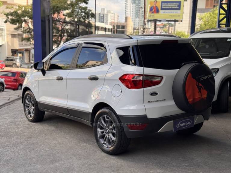 FORD - ECOSPORT - 2014/2014 - Branca - R$ 54.900,00