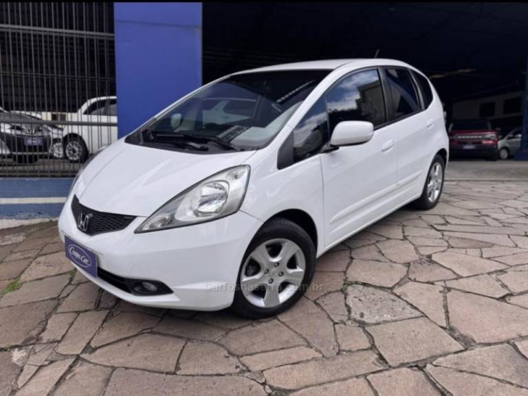 HONDA - FIT - 2010/2010 - Branca - R$ 41.900,00