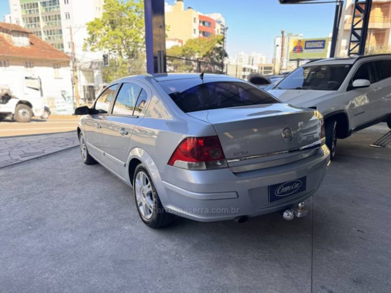 CHEVROLET - VECTRA - 2006/2006 - Prata - R$ 32.000,00