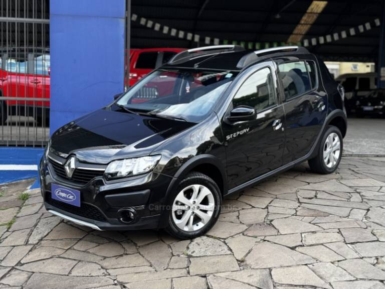 RENAULT - SANDERO - 2017/2017 - Preta - R$ 48.900,00