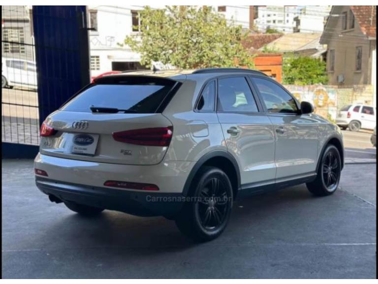 AUDI - Q3 - 2013/2013 - Branca - R$ 83.900,00