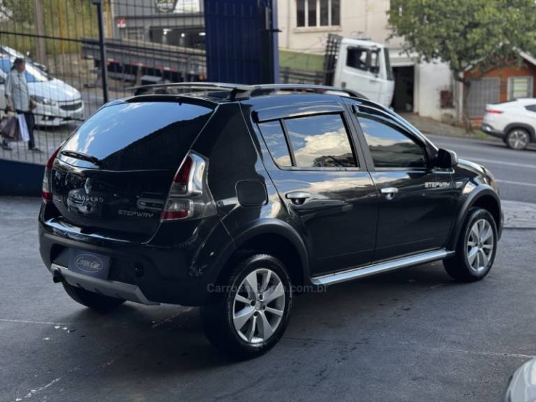 RENAULT - SANDERO - 2012/2012 - Preta - R$ 36.500,00