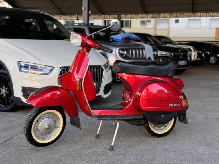 PIAGGIO - VESPA - 1986/1986 - Vermelha - R$ 18.900,00